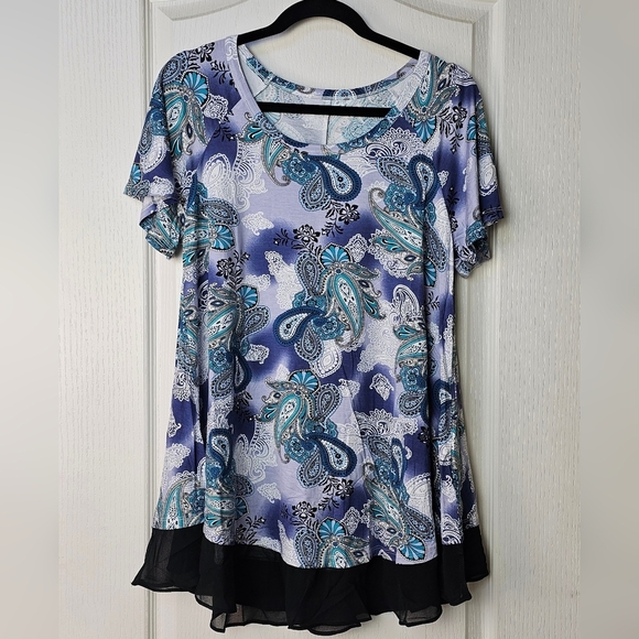 Women's Round Neck Short-Sleeve Flowy Chiffon Loose Tunic Top, Teal Paisley - Picture 3 of 8